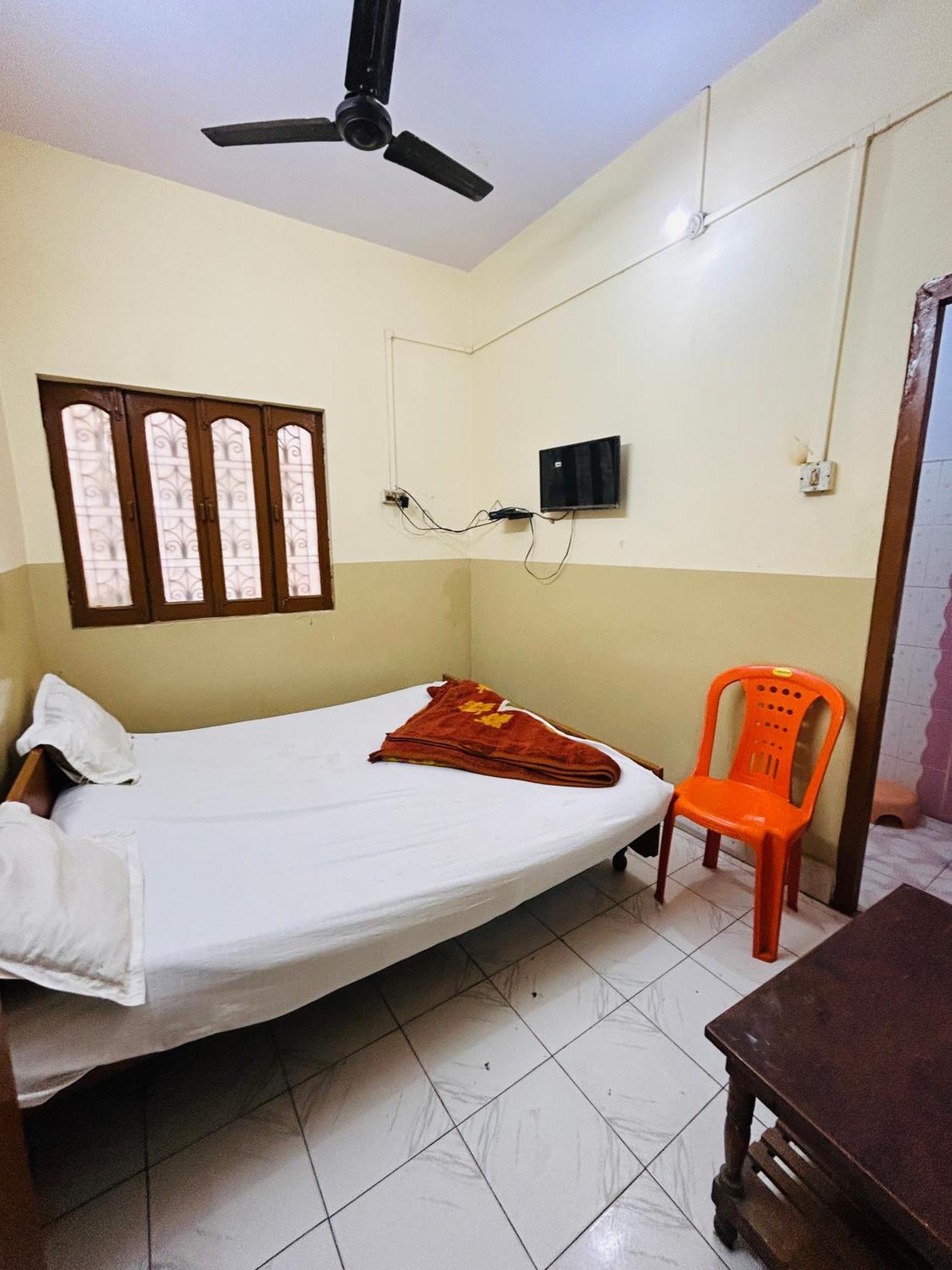 Satsang Lodge Varanasi Exteriör bild