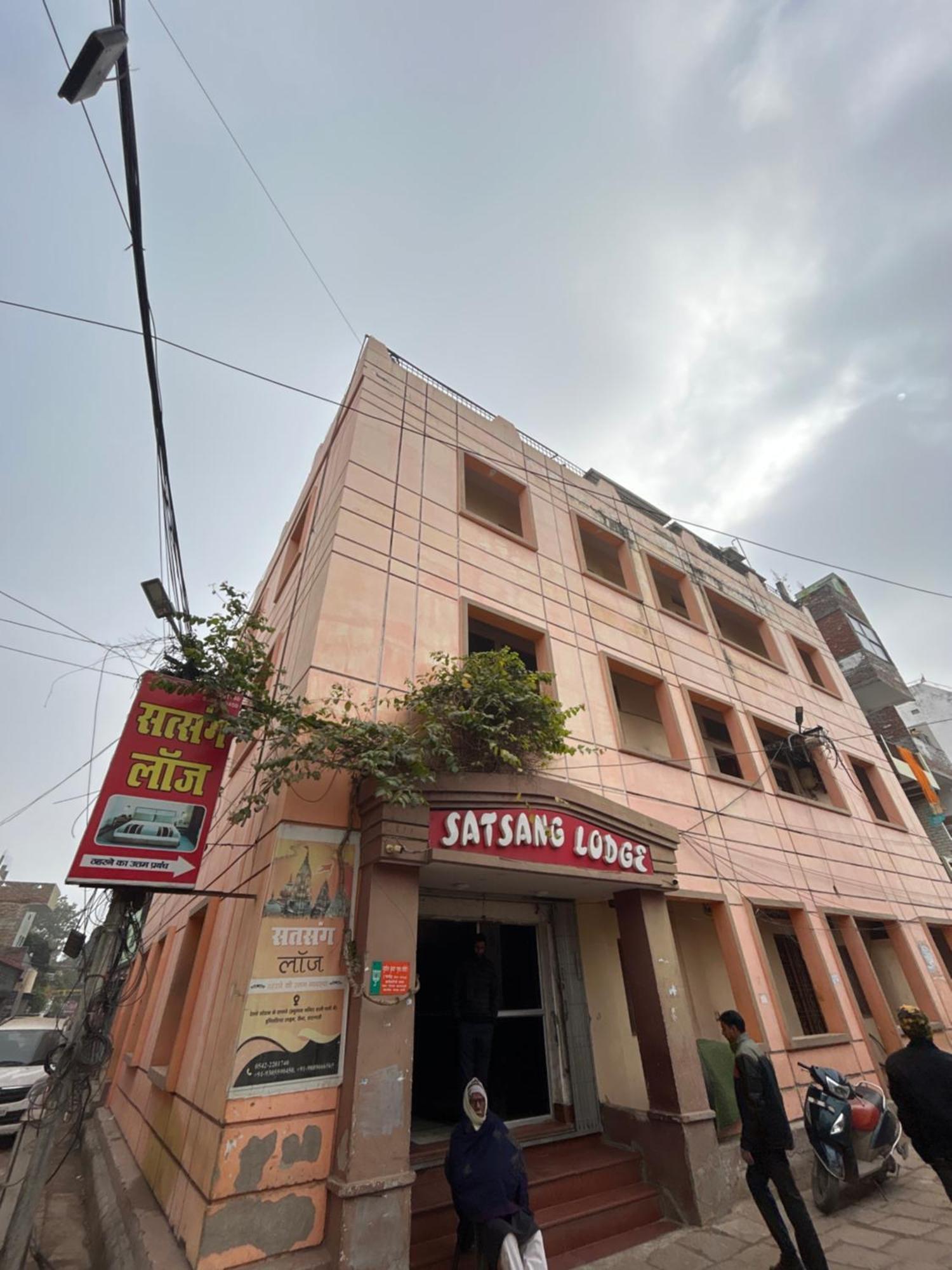 Satsang Lodge Varanasi Exteriör bild